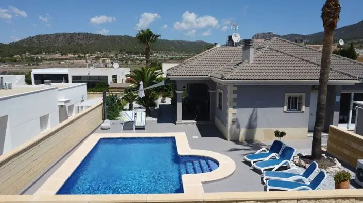 Villa 4 Dormitorios Piscina Privada La Romana Costa Blanca