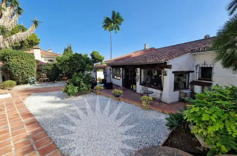 Villa de Lujo en Torremolinos con Vistas al Mar