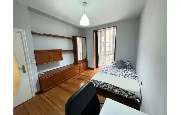 Habitacion en Bilbao Fern
ández del Campo