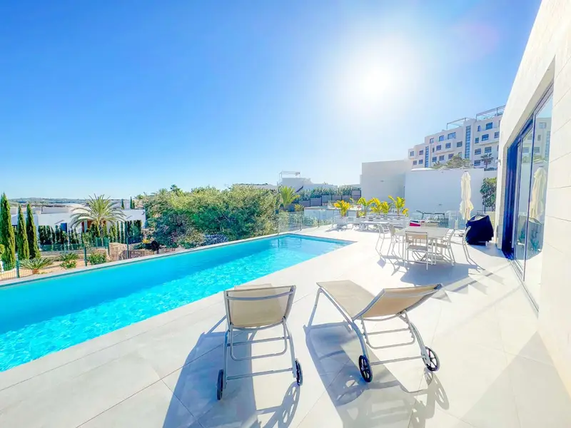 Villa de Lujo en Las Colinas Golf Orihuela Alicante