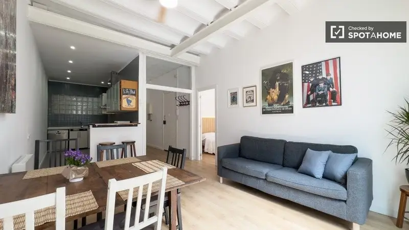 Apartamento 5 dormitorios 2 ba
C3B1os en Barcelona