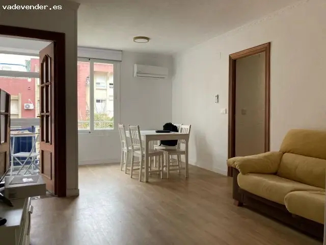 Piso estudiantes 5 dormitorios 2 baños reformado Granada