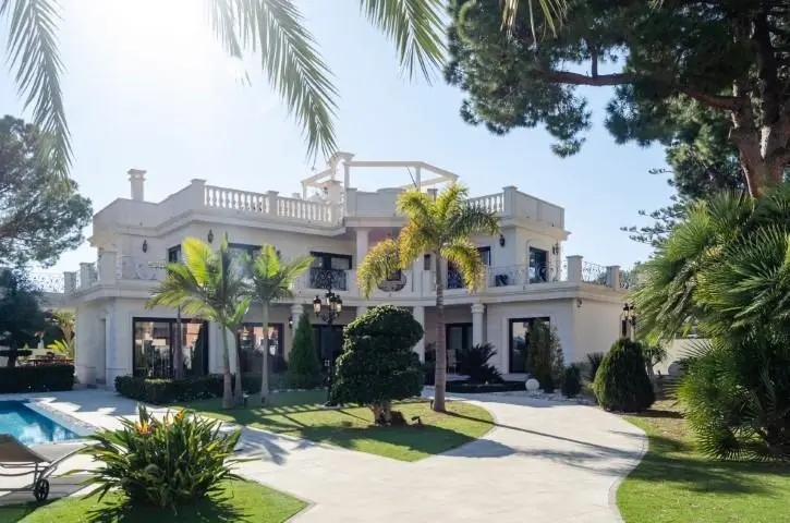 Venta Villa de 6 habitaciones en Cabo Roig, Orihuela Costa - Ref: 04205