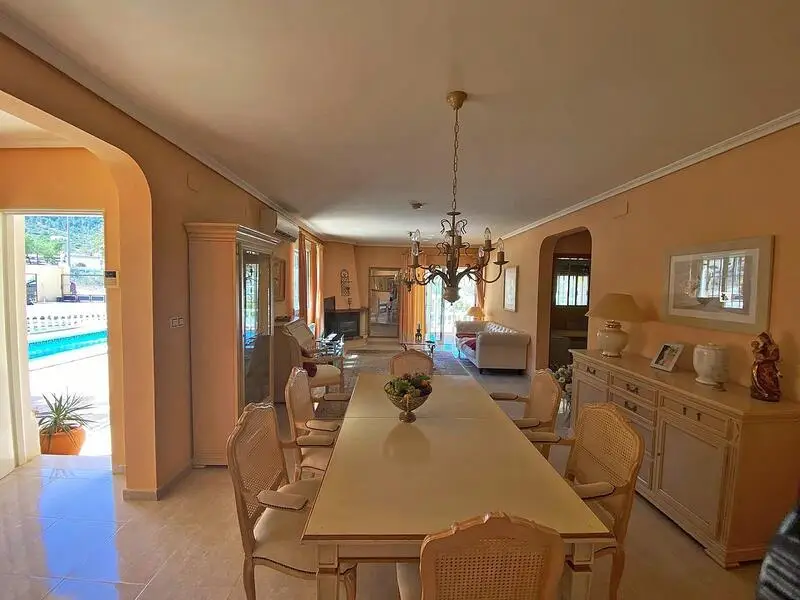 Villa en Venta La Zarza 3 Dormitorios Piscina