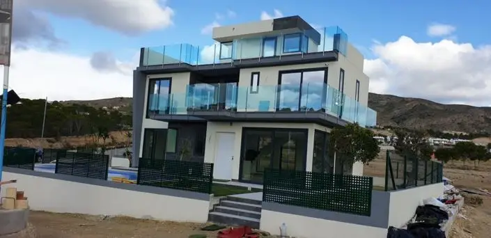 Villa en Venta Finestrat 3 Dormitorios Nueva Construccion