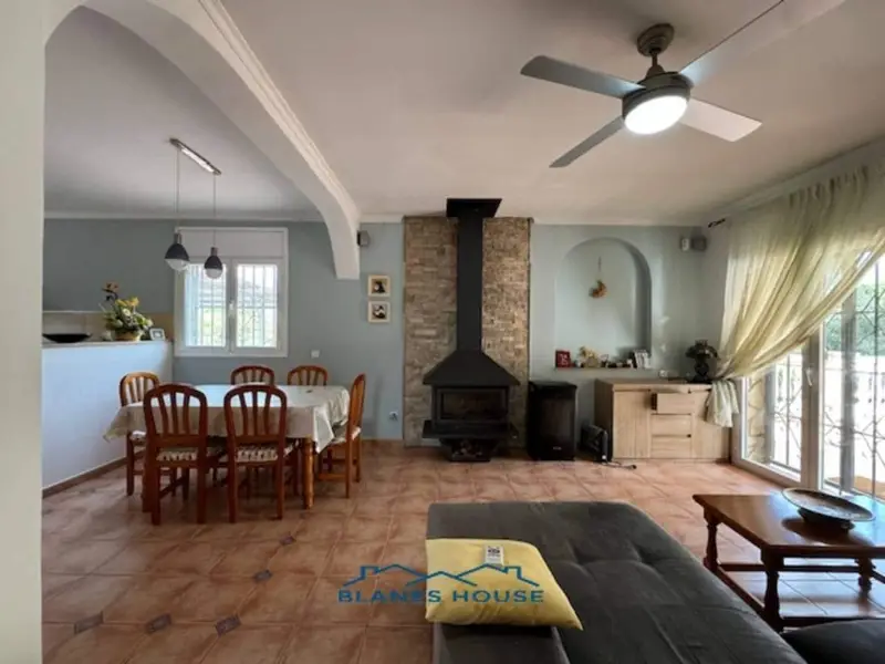 Chalet en Venta Tordera Barcelona 4 Dormitorios Jardin Barbacoa