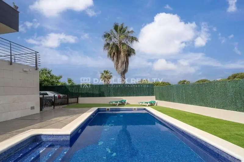 Villa Moderna con Licencia Turistica en Lloret de Mar