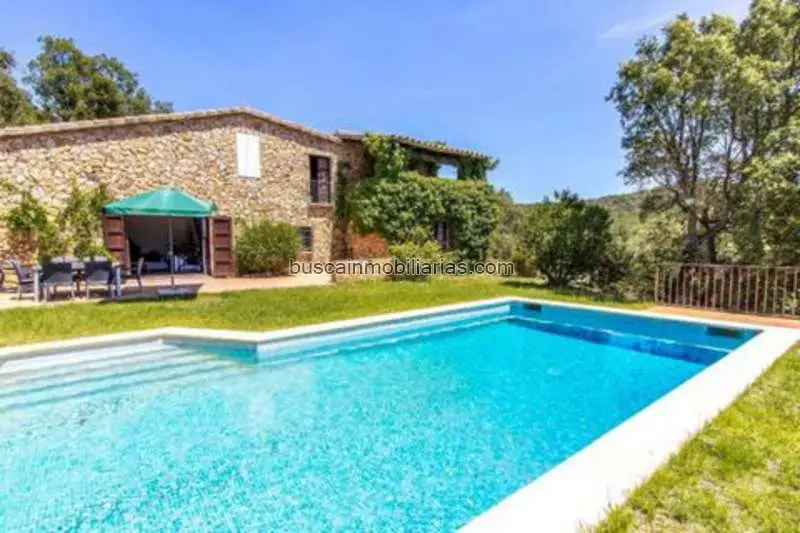 Casa Rústica con Piscina en Calonge