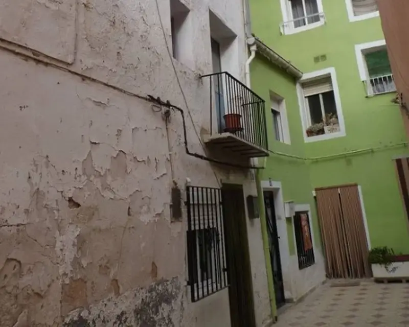Casa Unifamiliar 207m2 4 Habitaciones 2 Baños Utiel
