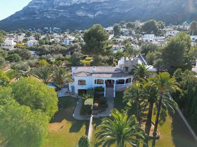 Villa de Lujo en Denia con Vistas Panorámicas