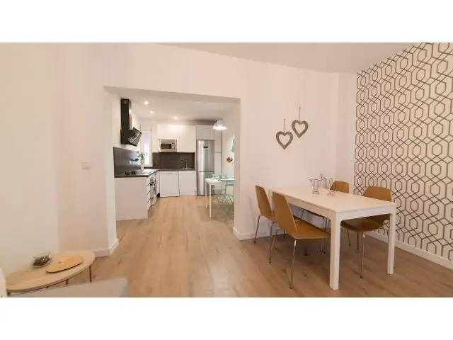 Espectacular Vivienda Reformada Junto Paseo del Salon Granada