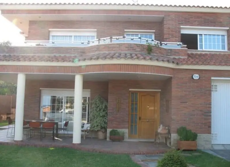 Chalet en Venta Calafell 4 Dormitorios Piscina Jardin