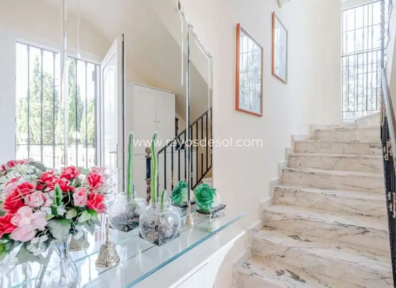 Chalet en Venta Maryvilla Calpe con Vistas al Mar y Gimnasio