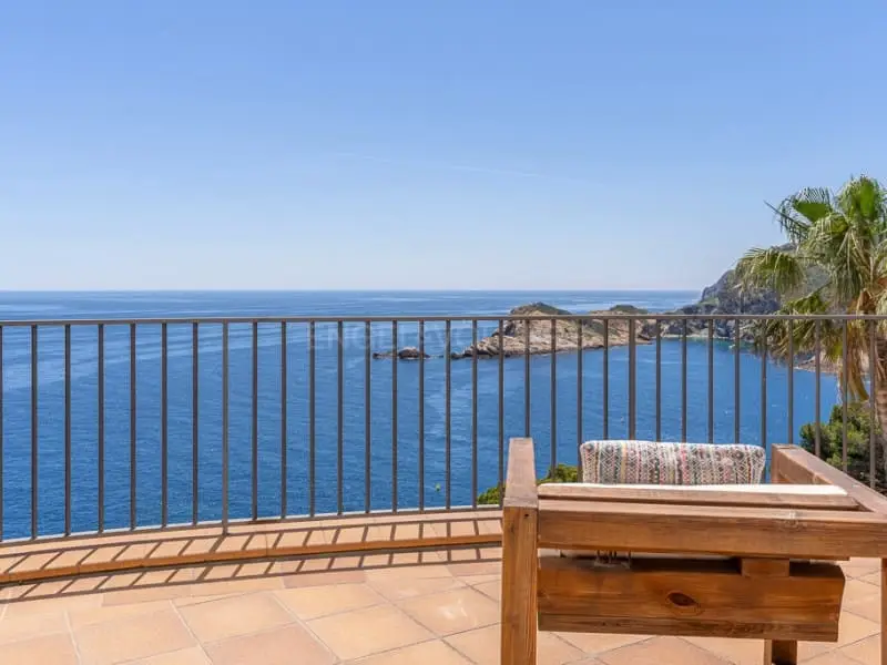 Dúplex de Lujo en Begur con Vistas al Mar y Licencia Turística