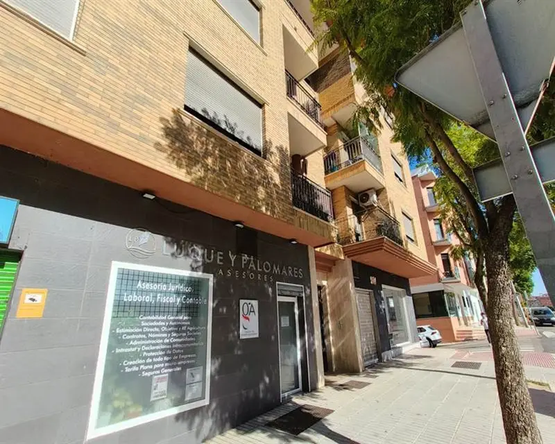 Piso 73m2 4 habitaciones 3 baños Linares Jaén