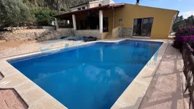 Chalet de Lujo en Benifallet con Vistas al Rio Ebro
