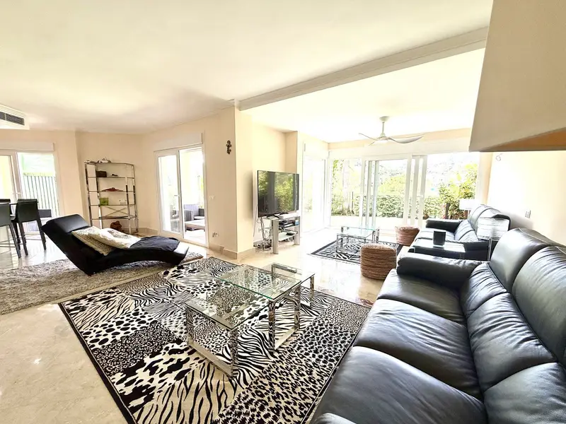 Adosado de 4 Dormitorios en venta La Quinta, España