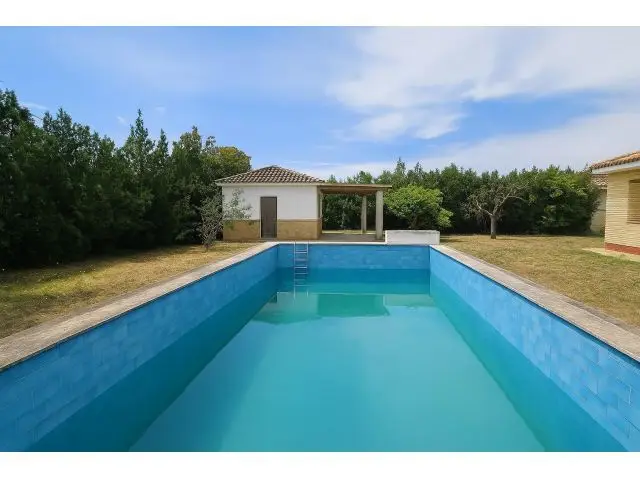 Chalet en Palomares del Rio con Piscina y Gran Parcela