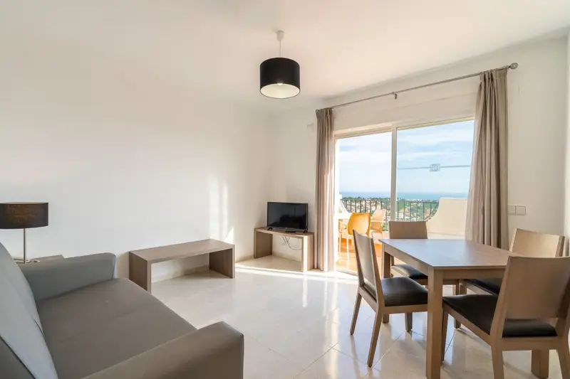 Bungalow en Calpe con Terraza y Piscina