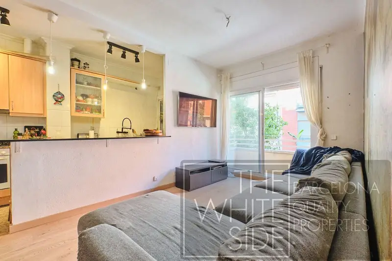 Piso en venta El Poble Sec Barcelona 4 dormitorios terraza 40m2