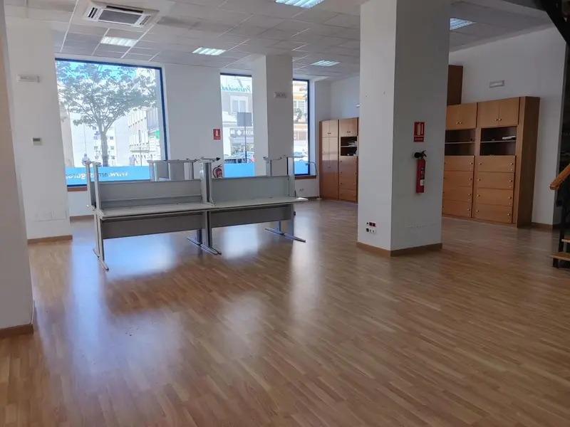 Local Comercial en Venta en A Coruña: 260m²