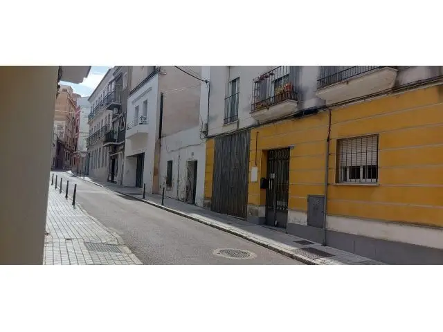 Solar en Casco Antiguo de Badajoz 135m2 Proyecto Derribo