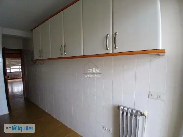 Alquiler 3º Sin Muebles Centro Ferrol 80m2 3 Dormitorios 2 Baños