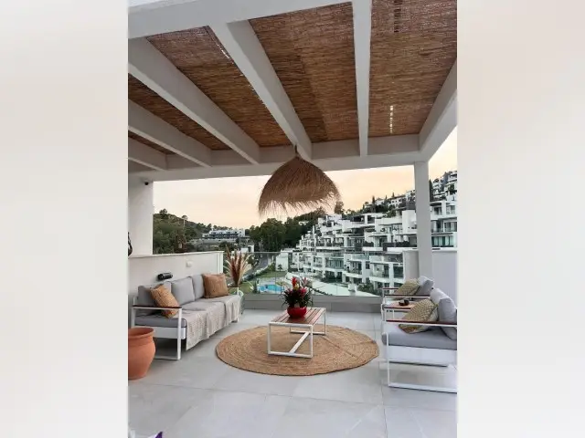 Piso de 2 Dormitorios en venta Benahavis, España