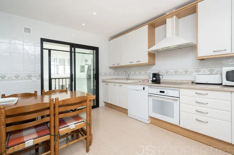 Apartamento en Puerto Pollensa con Vistas al Mar y Montaña