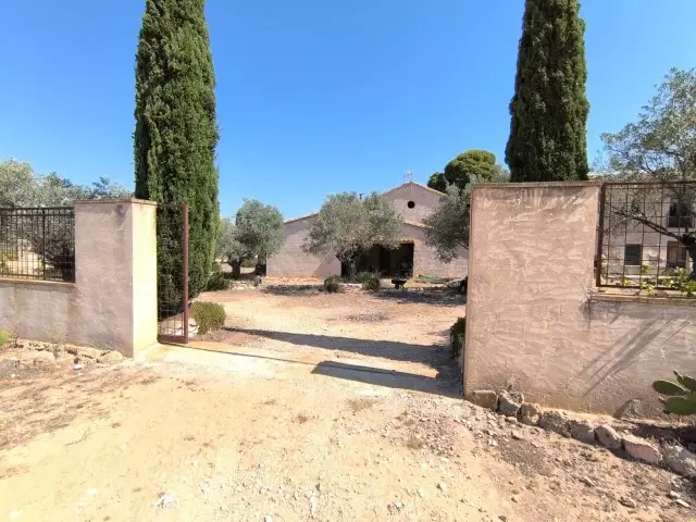 Casa-Villa de 6 Dormitorios en venta Villena, España