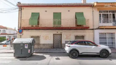 Casa en venta en la Zubia para reformar