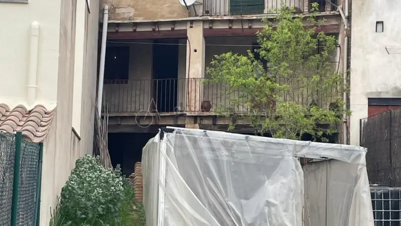 Casa en Venta en Centelles para Reformar 220m2