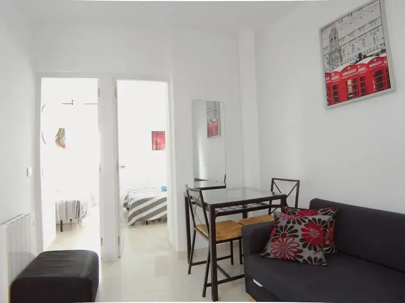 Apartamento en alquiler Madrid 2 dormitorios 1 ba
jo