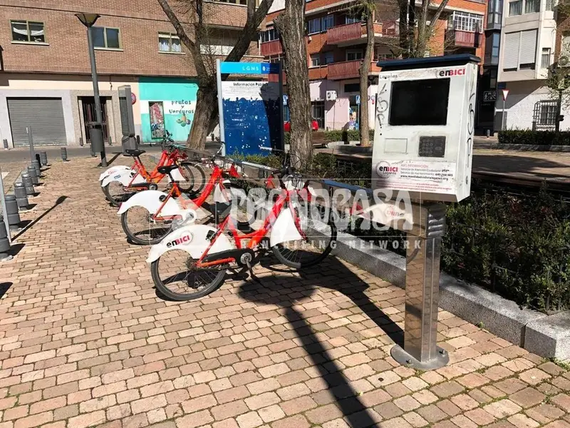 Box/plaza de garaje en venta en Centro - Escritores