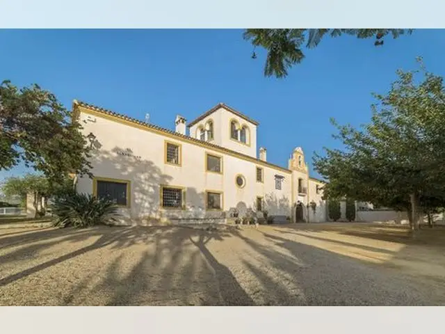 Finca de Lujo cerca Mojacar con 7 Dormitorios y 7 Hectareas