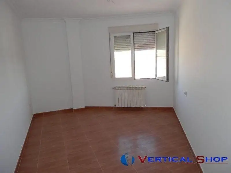 Venta Piso con calefacción en Avenida Valencia Caudete