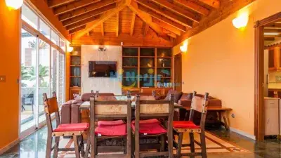 Casa en Alquiler Punta Lara Cerca del Mar Piscina Privada
