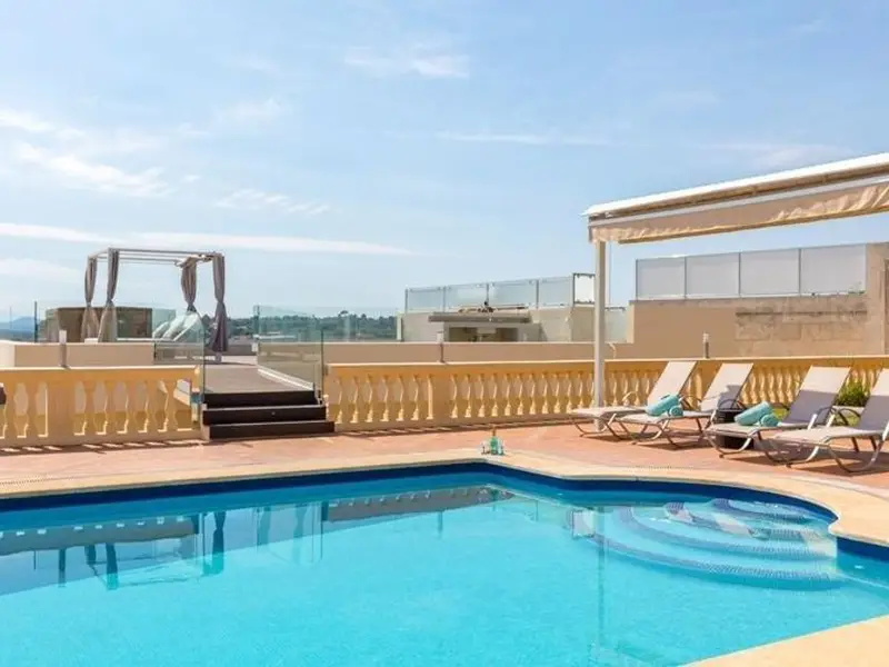 Chalet de Lujo en Muro con Vistas a la Bahía de Alcudia