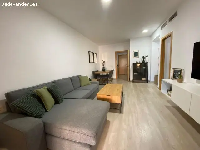 Planta Baja en Residencial con Piscina y Padel en Almeria