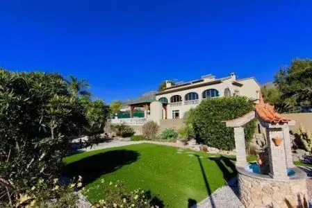 Casa Chalet en Venta Jalon Alicante 6 Dormitorios Piscina