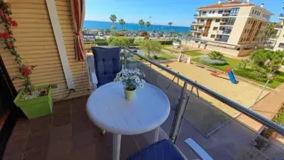 Piso en venta en Pineda de Mar: 3 habitaciones, 2 baños, vistas al mar