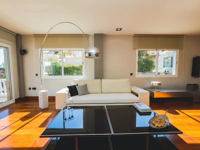 Piso 4 Dormitorios Alquiler Málaga España