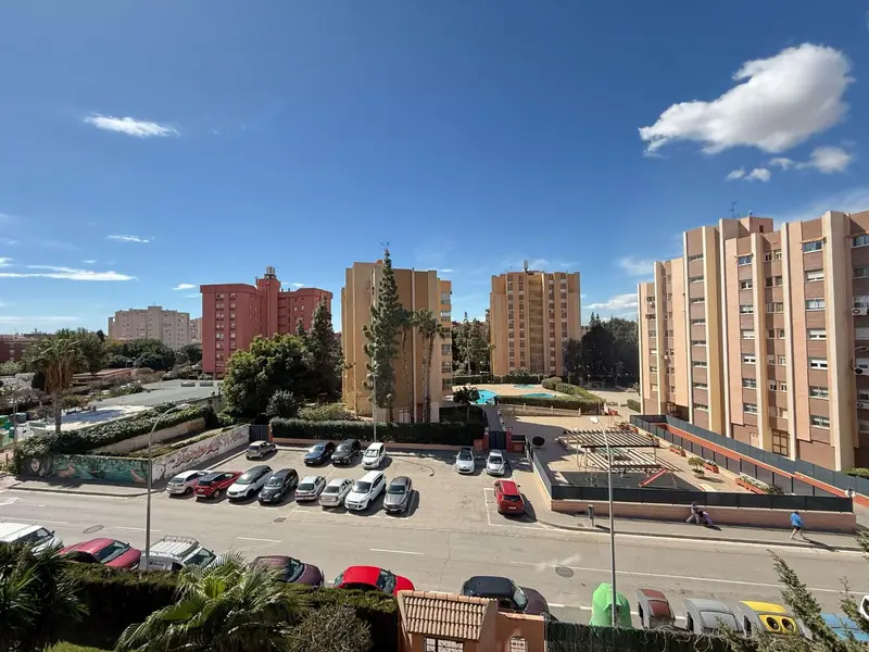 Piso en venta San Blas Alicante con piscina y terraza 149m2