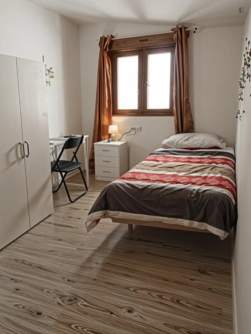 Habitaci	ón en piso compartido Sagunto
