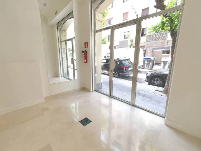 Local Comercial en Alquiler en Bilbao Indautxu
