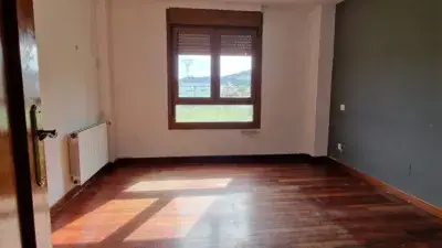 Amplio piso en Parbayon 90m2 3 dormitorios 2 baños Garaje Trastero