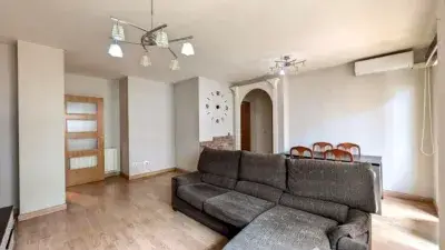 Piso en Venta 118m2 3 Dorm 2 Baños Piscina Garaje