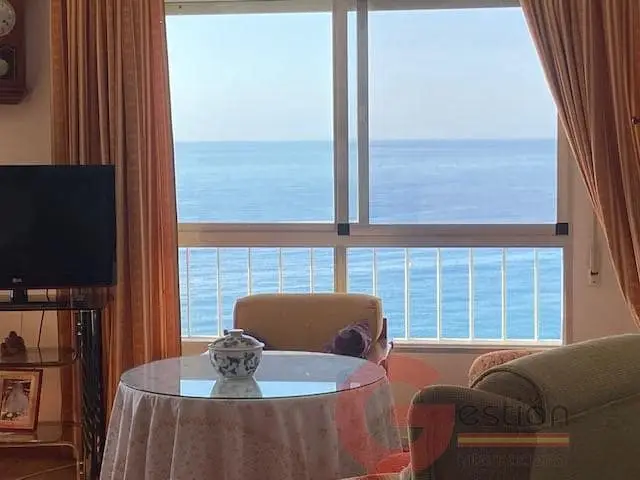 Apartamento en Velilla Almuñécar primera línea de playa