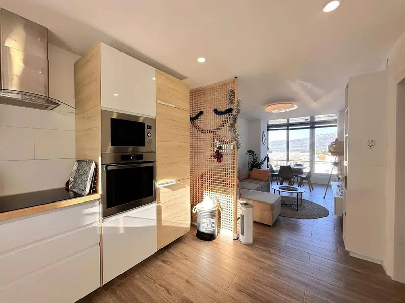 Apartamento en Roses con Vistas al Mar Cerca del Puerto