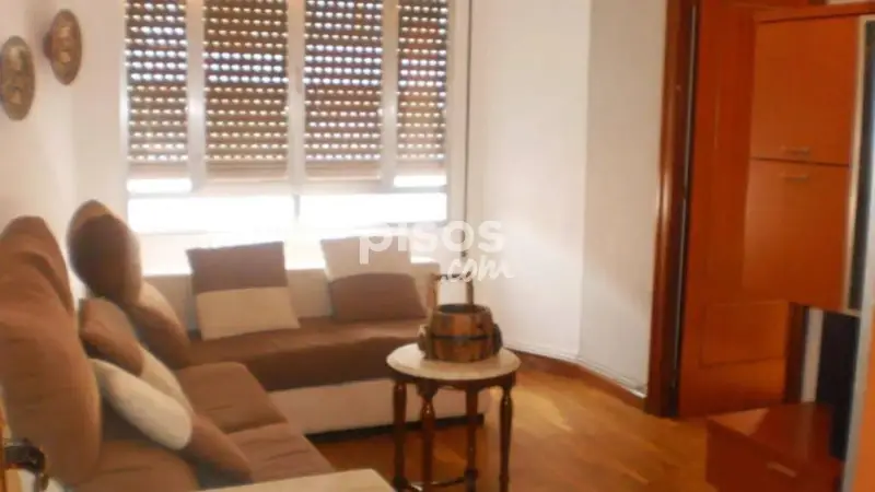 Piso en venta Miranda de Ebro con cocina equipada y dos terrazas